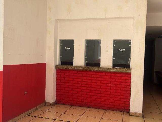 Local Comercial en renta, 300 m? sobre la Lecheria Texcoco