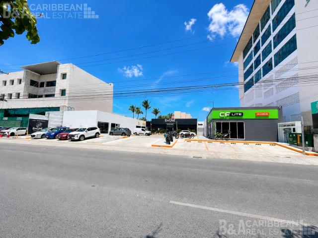 Local Comercial en Renta | 32 m? | Plaza Av. Kabah Canc?n