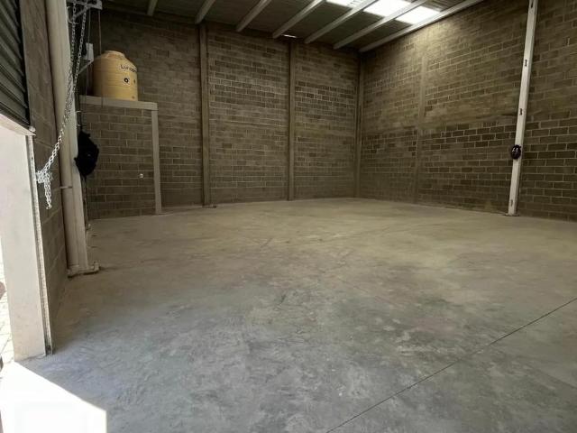 LOCAL COMERCIAL EN RENTA 357 MTRS2 DE TERRENO