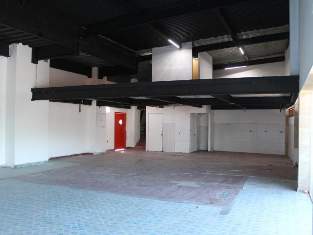 LOCAL COMERCIAL EN RENTA
