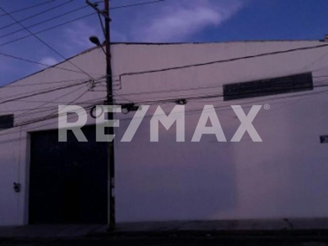 Bodega comercial en renta – Col. Amor Calle 25 Norte, Puebla