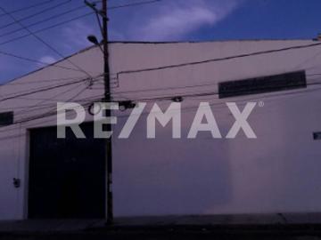 Bodega comercial en renta – Col. Amor Calle 25 Norte, Puebla