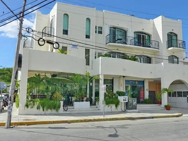 Local Comercial en Renta | Centro Playa del Carmen | Frente al Palacio Municipal