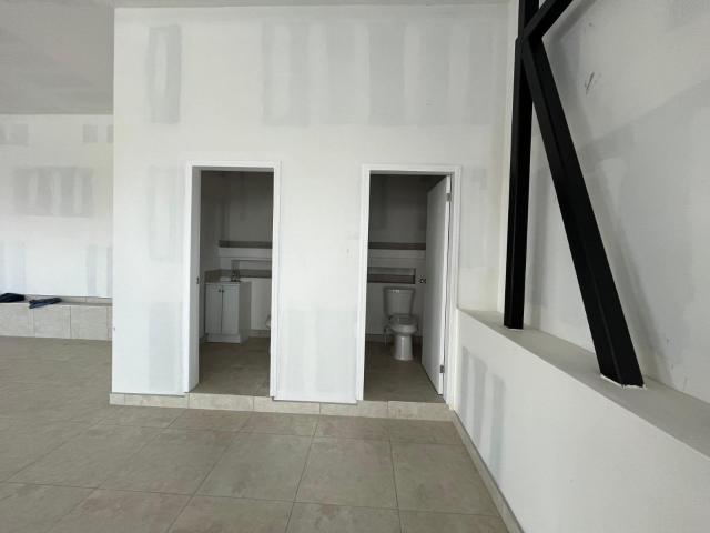 LOCAL COMERCIAL EN RENTA DE 200 M2, EN BLVD. DIAZ ORDAZ, TIJUANA