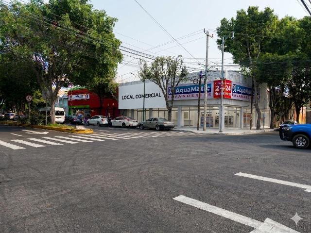 LOCAL COMERCIAL EN RENTA DE 270m2