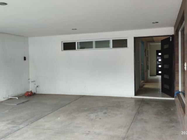 LOCAL COMERCIAL EN RENTA EN COLINAS DEL RIO AL PONIENTE DE LA CIUDAD AL