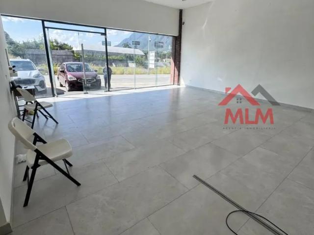 ¡Local Comercial en Renta en Carretera Nacional