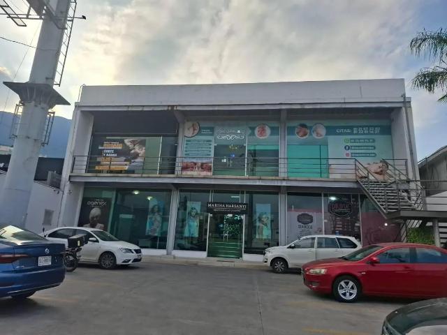 Local comercial en renta en Cumbres en Monterrey