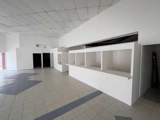 LOCAL COMERCIAL EN RENTA EN AV. VENUSTIANO CARRANZA, COLONIA CENTRO, COATZACOALCOS, VERACRUZ