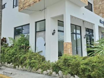 Local comercial en renta en Avenida Constituyentes en Playa del Carmen