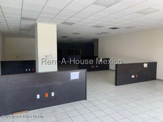 Local Comercial en Renta en Avenida Paseo de las palmas, Lomas de Chapultepec RU 26 1031