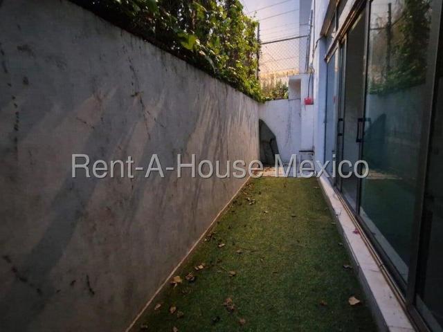 Local Comercial en Renta en Huixquilucan, Interlomas RT 26 1910