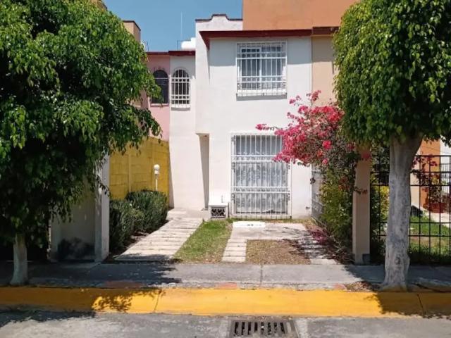 Local Comercial en Renta en La Calera, Puebla con Amplio Estacionamiento