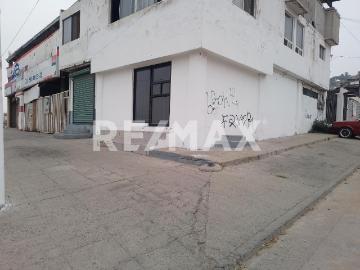 Local comercial en renta en periférico 2481 en col. Marquez de Leon