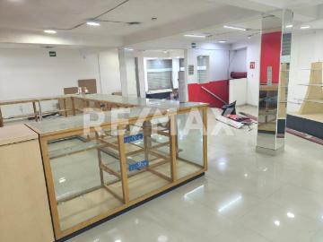 Local Comercial en Renta Esquina 5 de Febrero