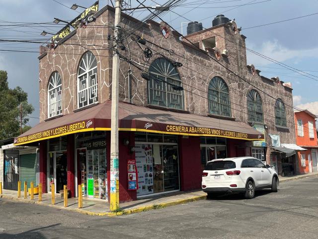 Local Comercial en Renta ? Excelente Ubicaci?n en Esquina Planta Alta SUP. 168 MTS