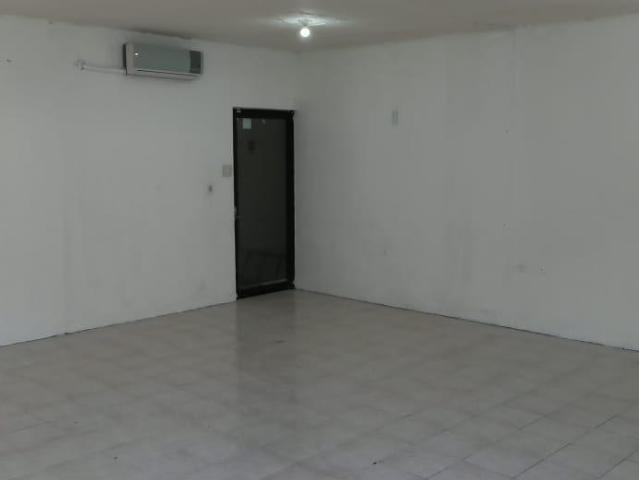 LOCAL COMERCIAL EN RENTA EXCELENTE UBICACION SOBRE AV. REVOLUCION