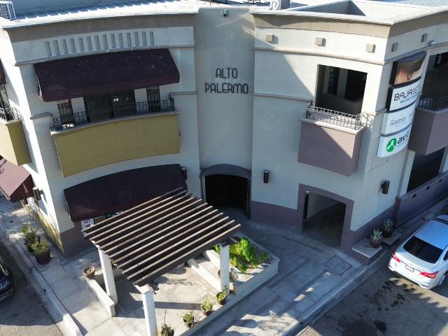 Local comercial en renta sobre Calz. Cetys