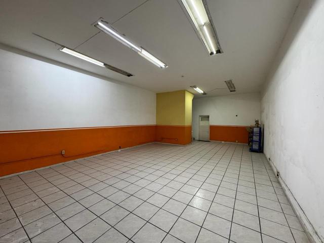 LOCAL COMERCIAL EN RENTA SOBRE AV. MIGUEL ALEM?N, LEON GTO. ZONA CENTRO. LOCAL DE 171 M2 EN DOS NIVELES