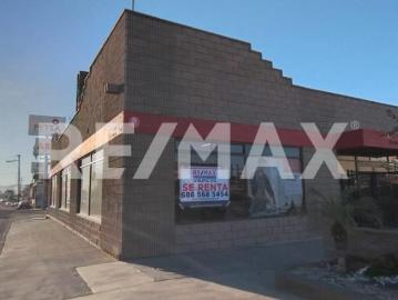 LOCAL COMERCIAL EN RENTA SOBRE LAZARO CARDENAS