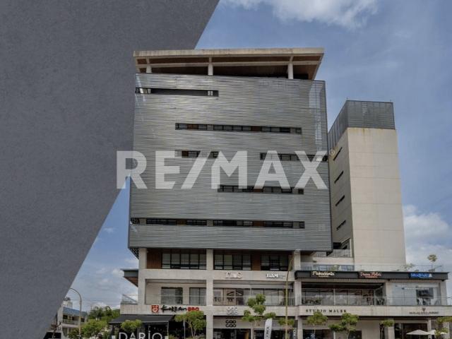 LOCAL COMERCIAL EN RENTA – SEGUNDO NIVEL AV RUBEN DARIO, GUADALAJARA
