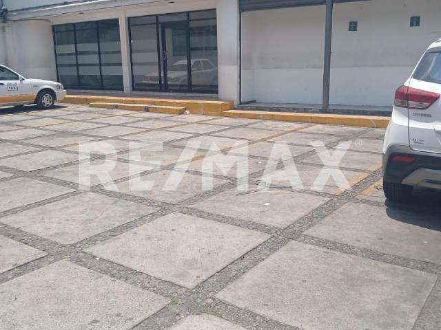 Local Comercial EN RENTA Paseo Tollocan, Toluca Estado de México