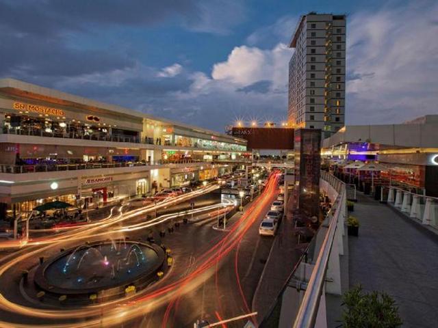 Local Comercial en Renta, Planta Alta Eugenio Garza Sada. Mty