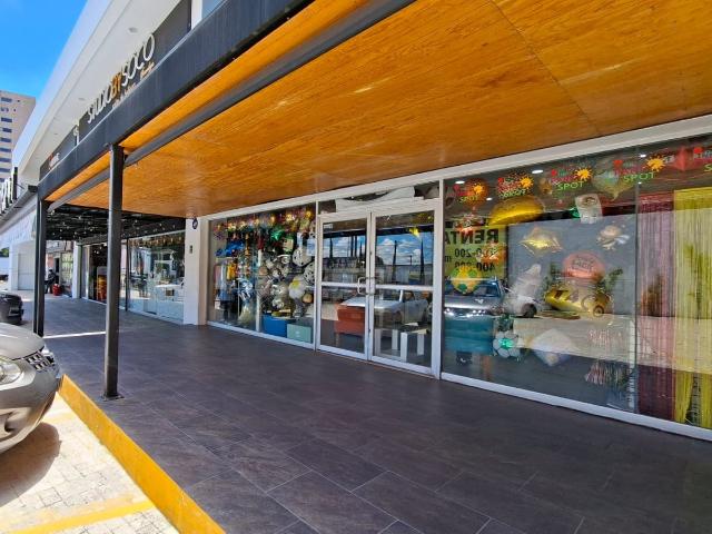 Local Comercial en Renta | Plaza Danke | Calzada Zavaleta, Puebla