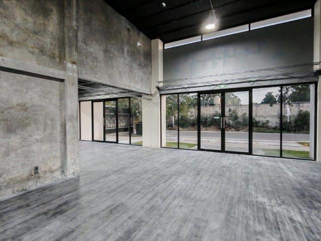Local Comercial en Renta ? Plaza K11