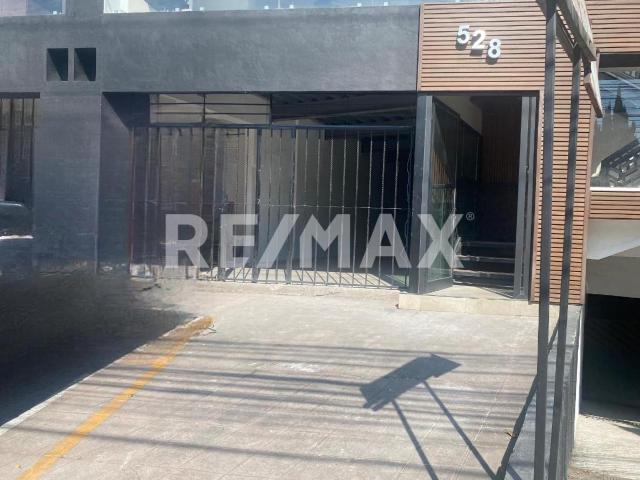 LOCAL COMERCIAL EN RENTA PLAZA SAN PEDRO, Av. Lic. Benito Juárez García, Metepec