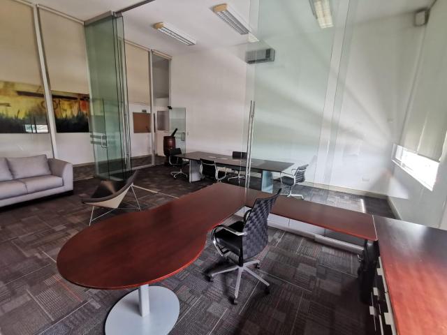 Local Comercial en Renta | Plaza Yamaha Playa del Carmen| Con 4 Oficinas y Sala de Juntas