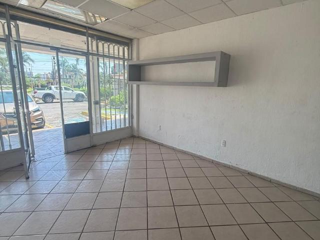 LOCAL COMERCIAL EN RENTA REAL DEL VALLE, TLAJOMULCO