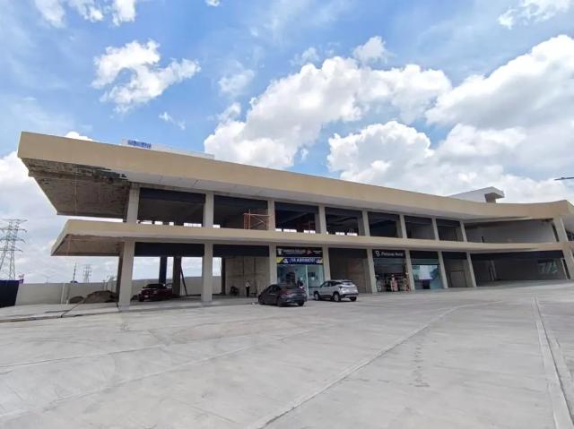 LOCAL COMERCIAL EN RENTA UBICADO EN PLAZA EN LOMAS DE ANGELÓPOLIS