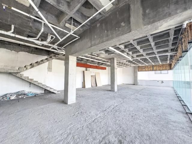 Local Comercial en RENTA| VENTA en Alfonso Reyes, Paseo del Contry