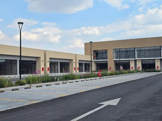 Local Comercial Nuevo en Renta y Venta en Ciudad del Sol | Alta Afluencia y Ubicación Estratégica
