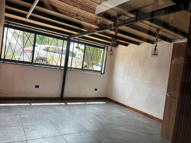 Local comercial en Trojes de Oriente