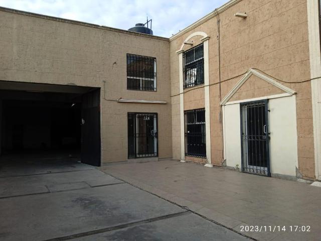 Local comercial en Venta con Bodega, Oficinas y Mezanine Ubicaci?n Estrat?gica