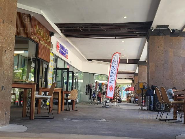 Local comercial en venta camino a Playa Mamitas en Aldea Thai Playa Del Carmen P2979