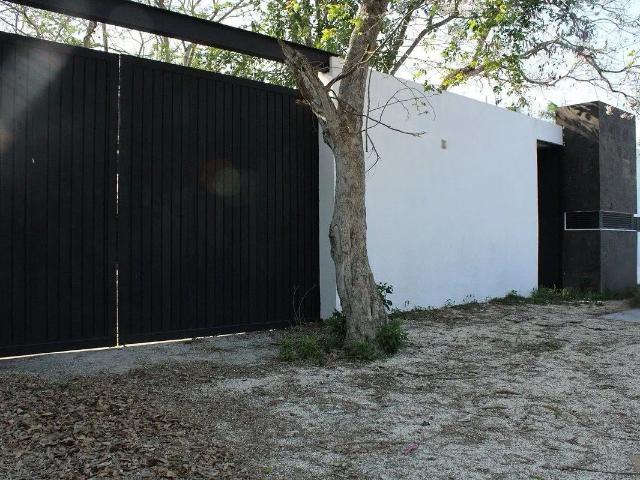 LOCAL COMERCIAL EN VENTA EN CONKAL