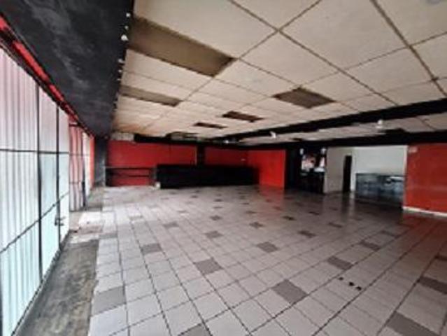 LOCAL COMERCIAL EN VENTA EN CIUDAD BRISA, A 10 MINUTOS DE CIUDAD SATELITE