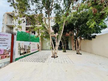Local comercial en venta en edificio residencial en Montes de Ame