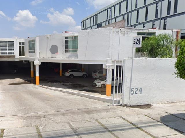 Local Comercial en Venta en Jurica Acueducto, Querétaro – Excelente Ubicación