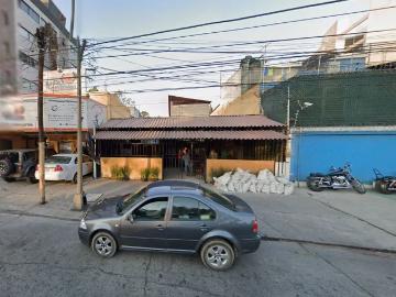 Local Comercial en Venta sobre Avenida División del Norte, Coyoacán Recuperación Bancaria