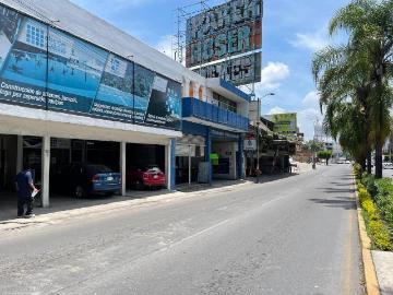 Local Comercial en Venta sobre Avenida Plan de Ayala, Cuernavaca