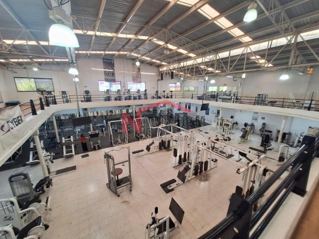 LOCAL COMERCIAL EN VENTA SOBRE PERIFERICO COL. CUMBRES