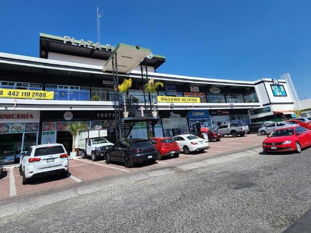 Local Comercial en venta y renta en El Refugio