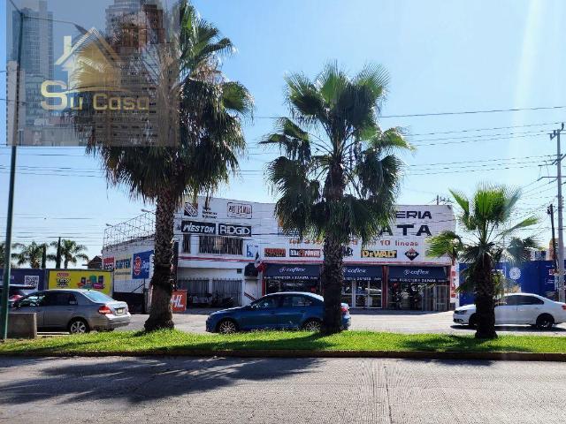 LOCAL COMERCIAL JIUTEPEC
