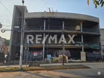 Local comercial No.2 disponible en Plaza Obsidiana