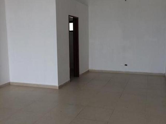 Local comercial sobre Av Constituyentes P2443