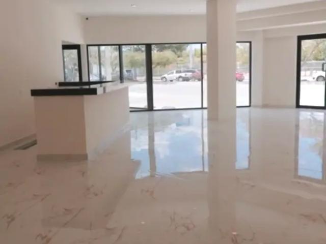 LOCAL COMERCIAL SOBRE AVENIDA PASEO DE MONTEJO